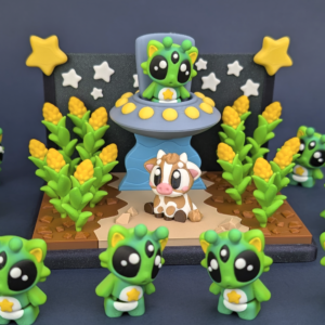 Articulated 3D printed alien figurine with mini habitat display set