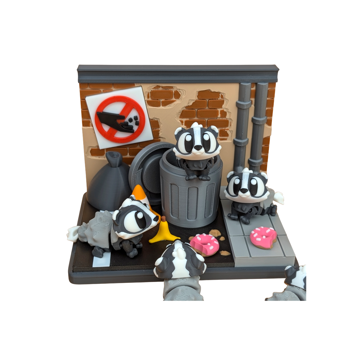 01-flexi-badger-dumpster-delights-01-no-bg Articulated badger figurine by 3DGOB in a poseable 3D printed matte finish